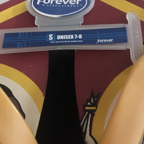 NFL Authentic Washington Redskins Flip Flops NWT - Picture 5 of 6